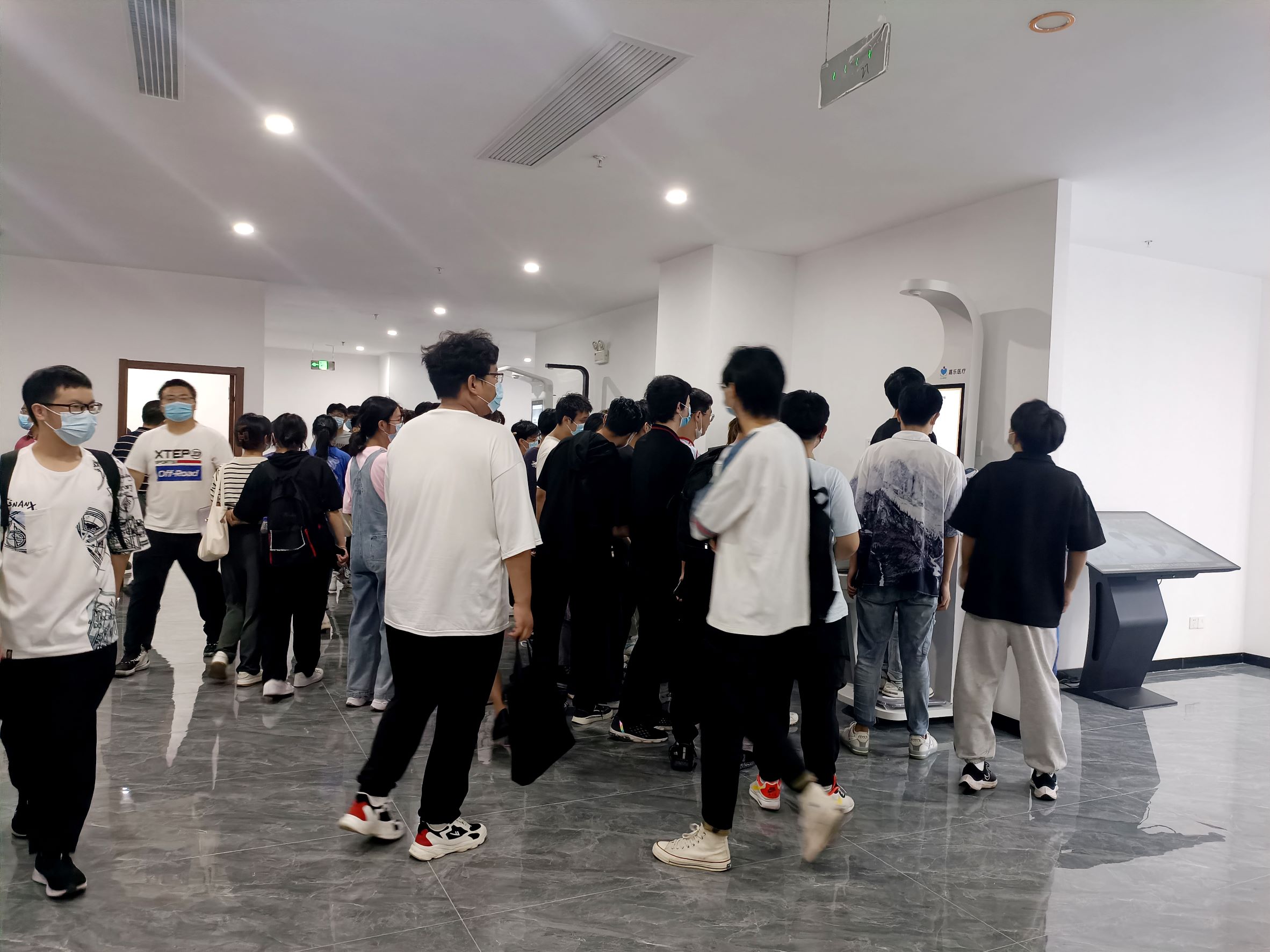 安理大人工智能学院授牌仪式在亚星会员登录举行